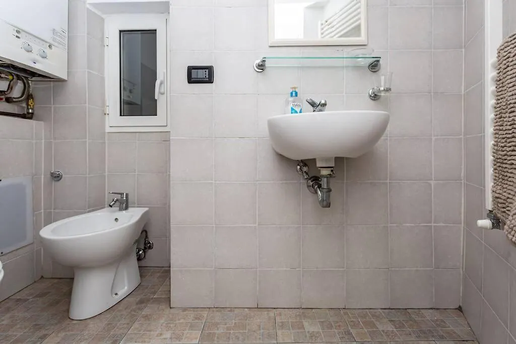Apartment Adorno 2 - Affitti Brevi Italia Genoa