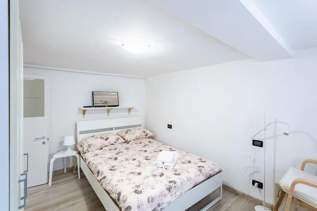 Apartment Adorno 2 - Affitti Brevi Italia Genoa